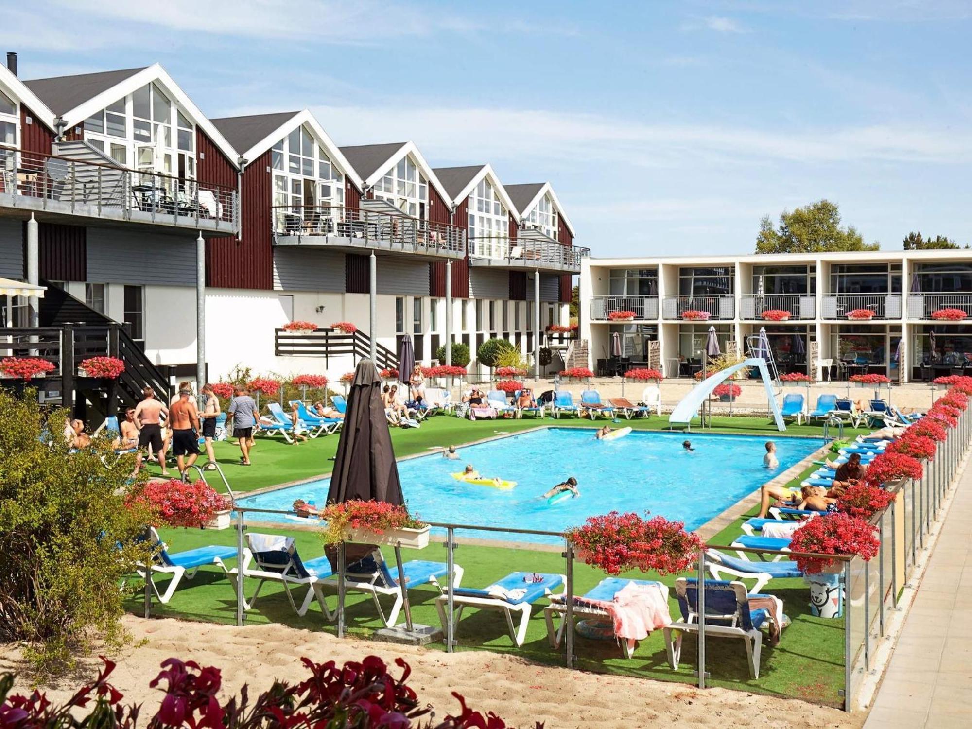6 Person Holiday Home On A Holiday Park In Glesborg ภายนอก รูปภาพ